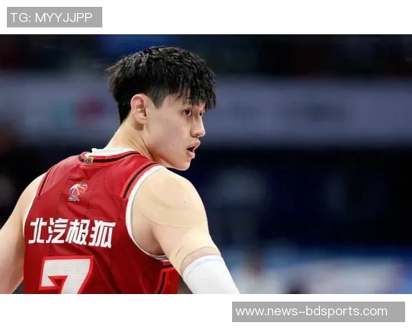 媒体人深度解析曾凡博被裁背后的商业逻辑与情感冲突